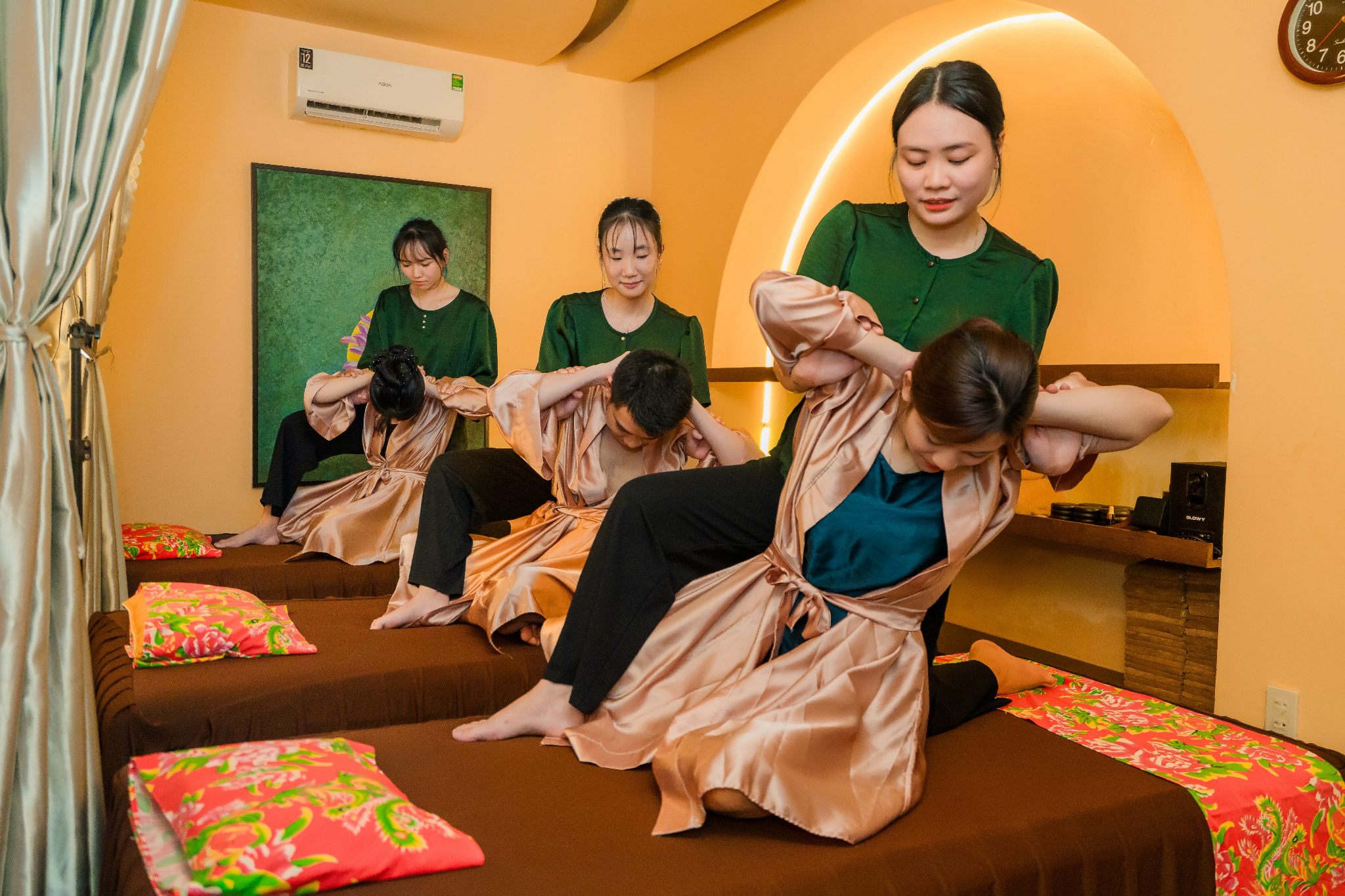 Neck & Shoulder Therapy in Hue for Chronic Pain Relief