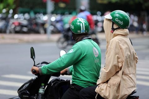 Một ngày chạy Grab tốn bao nhiêu tiền xăng và cách tính chuẩn 2026