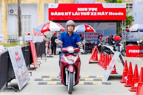Đánh giá chi tiết mẫu xe Honda SH Mode 125 2026 chính hãng tại HEAD Hoàng Việt