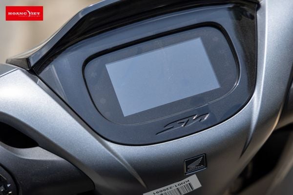 Honda SH - Honda SH160i tại HEAD Hoàng Việt với màn hình hiển thị đầy đủ thông số cần thiết