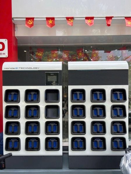 Honda e Swap BATTERY STATION tại HEAD kinh doanh xe điện