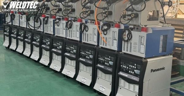 WELDTEC bàn giao thành công lô máy hàn Panasonic YD-400VP1 cho khách hàng