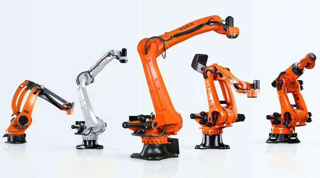 Vì sao nên lựa chọn Robot KUKA cho các ứng dụng công nghiệp?