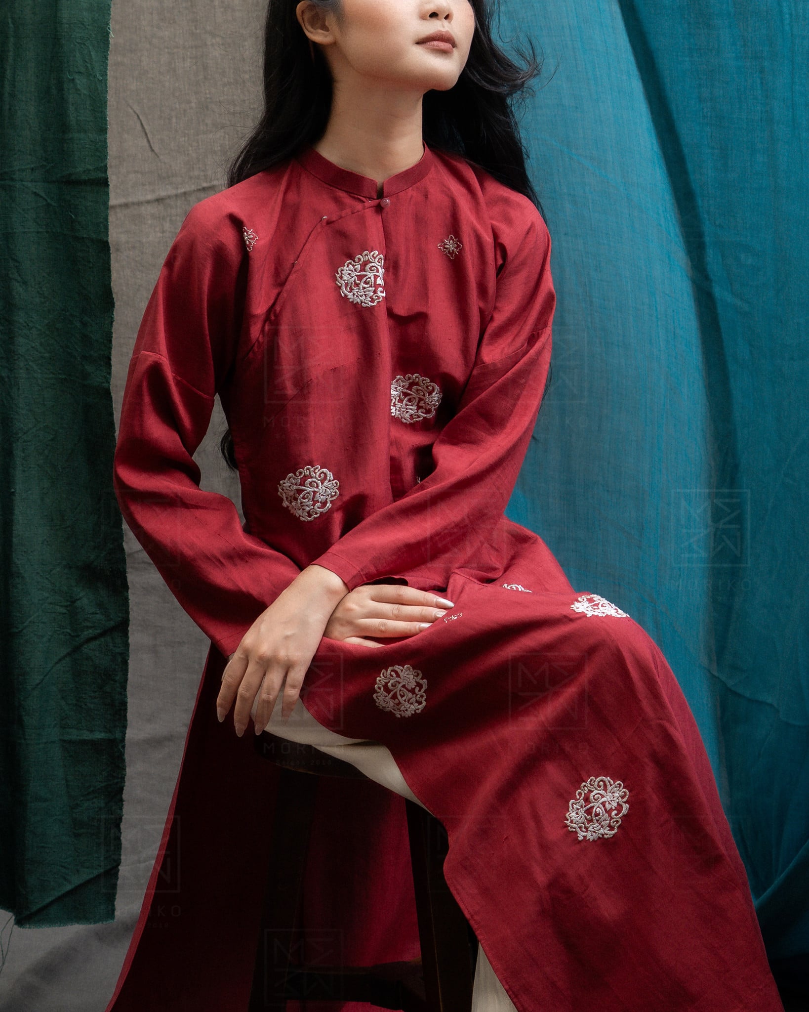 Áo dài tơ tằm