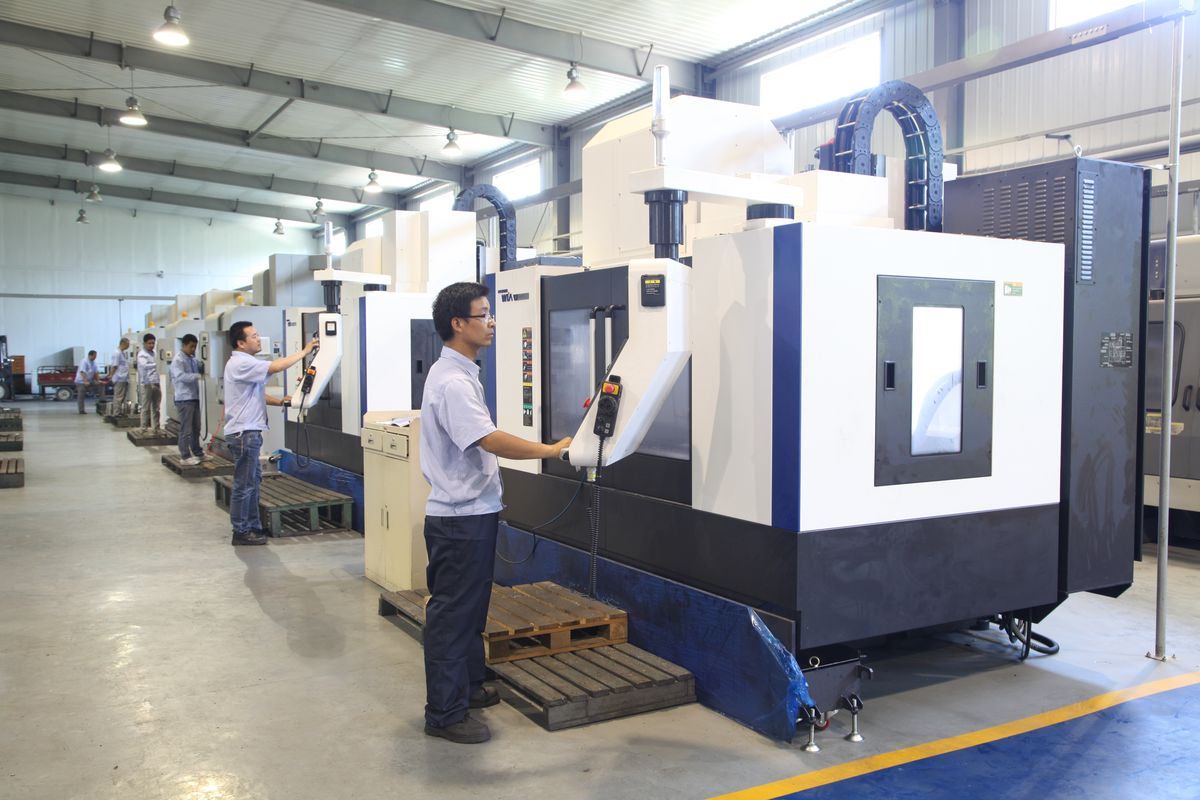 Máy gia công cnc đa trục – xu hướng mới trong ngành cơ khí chính xác