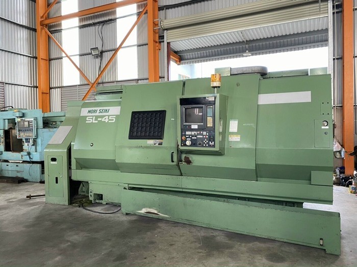 Có Nên Mua Máy Tiện CNC Nhật Bãi Không?