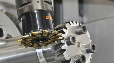 Thiết Bị Ngành Gia Công Khuôn Mẫu: Danh Sách Cần Thiết & Tiêu Chí Chọn