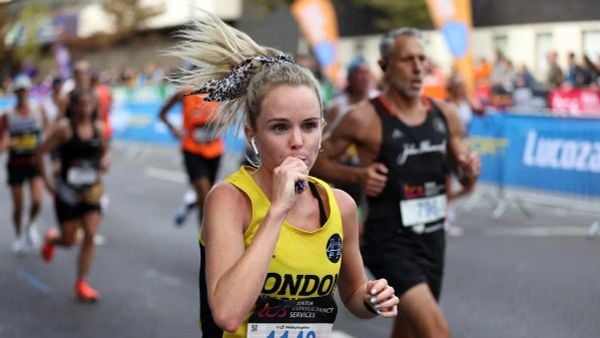 Đi giải chạy thì phải ăn bao nhiều GEL?