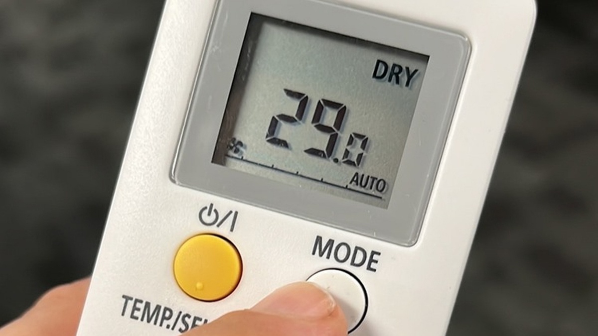 Trời nồm bật điều hòa chế độ nào? Bao nhiêu độ là hợp lí?