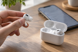 Chọn micro AirPods tự động hoặc cố định một bên khi chỉ đeo một tai