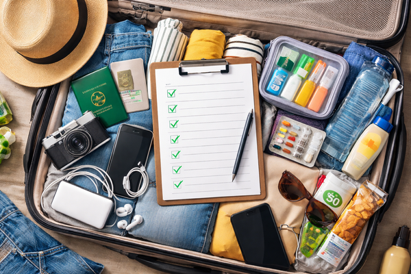 Checklist đồ cần mang khi đi du lịch 30/04 – 01/05 đầy đủ nhất