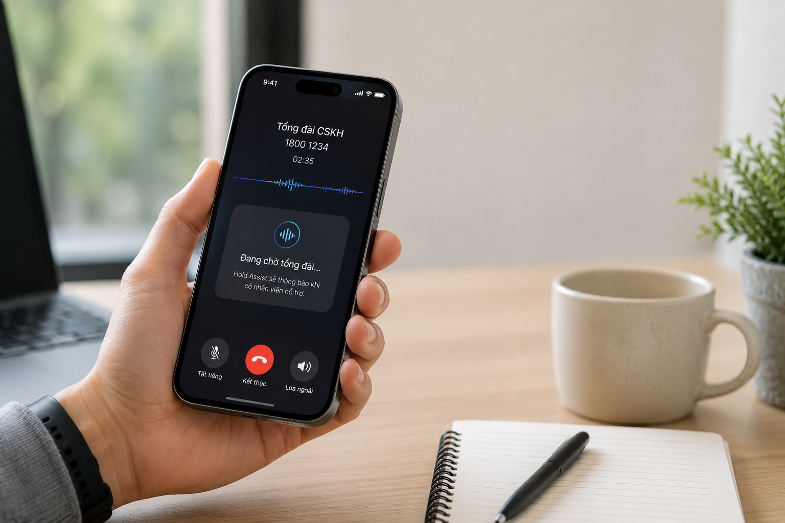 Hold Assist trên iPhone: để máy chờ tổng đài hộ bạn mà không bỏ lỡ nhân viên thật