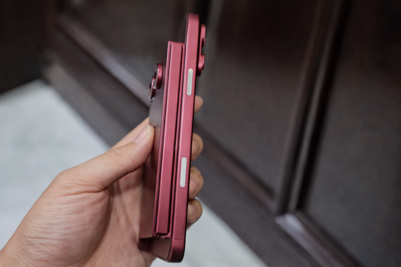 lộ mô hình iPhone 18 Pro Max và iPhone Fold: Thiết kế có gì mới?