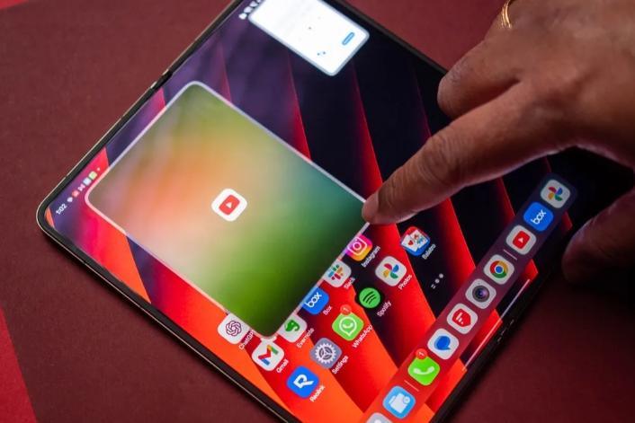 OPPO Find N6 có tính năng đa nhiệm “đỉnh cao”: Chạy 4 app cùng lúc cực mượt