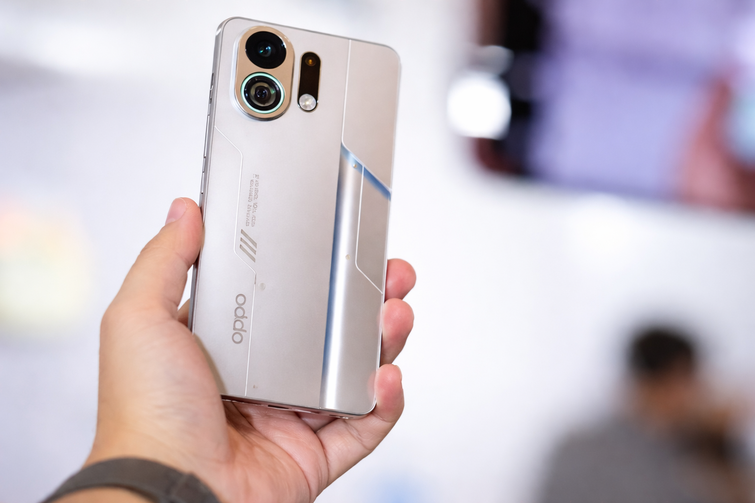 Oppo K14 ra mắt: Snapdragon 6 Gen 4, pin 7.000mAh, sạc nhanh 80W