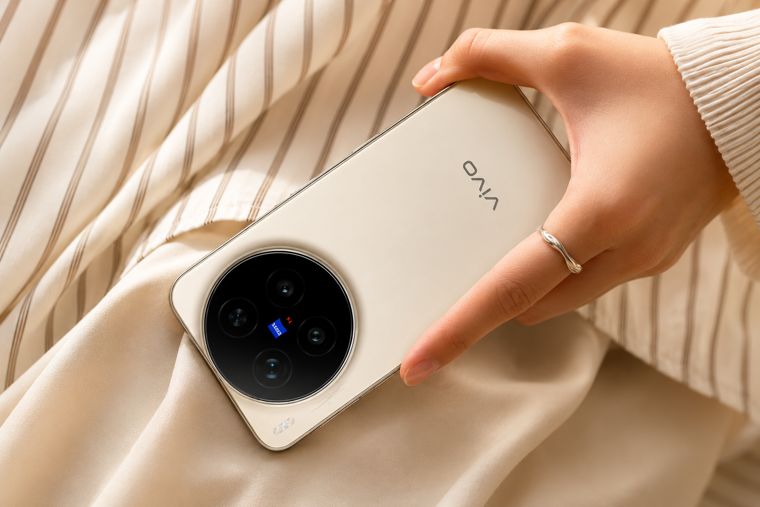 vivo X500 rò rỉ camera chính: Bỏ cảm biến 200MP để dùng Sony 50MP có phải bước lùi?
