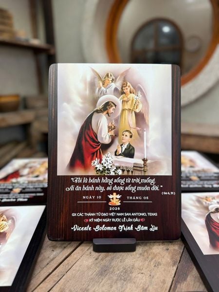 Quà Rước Lễ Cho Bé Trai Nên Chọn Gì? Quà Ý Nghĩa Hay Quà Thiết Thực Năm 2026