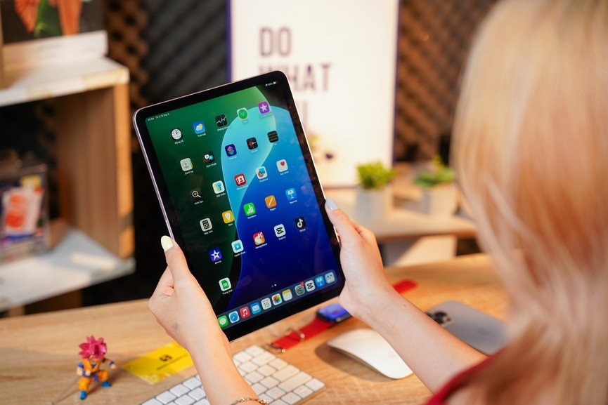 iPad Air 7 có thể thay laptop cho dân văn phòng không?