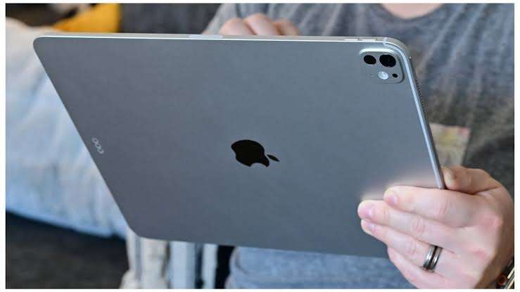 iPad Pro M5 cũ 256GB có đủ dùng cho công việc?