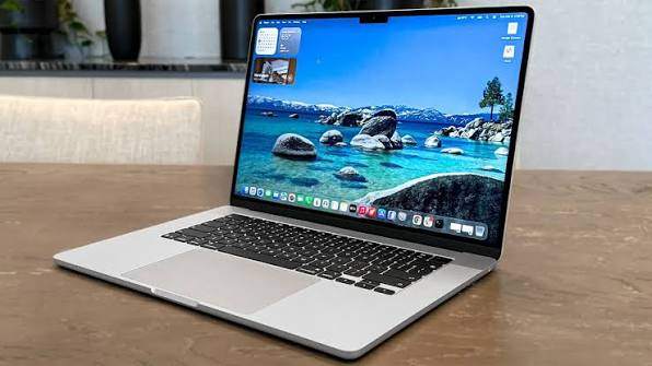 MacBook Air M5 15 inch: Có đáng chọn thay bản 13 inch?
