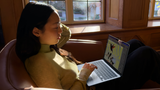 MacBook Air M5 15 inch: Màn hình lớn có đáng tiền?