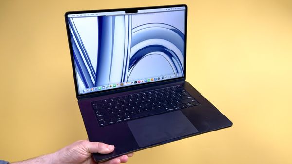 macbook air m4 cũ có đáng mua không