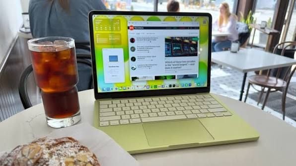 macbook neo 13 inch like new