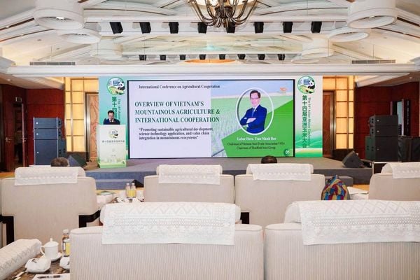 AHLĐ TRẦN MẠNH BÁO: MỞ RỘNG HỢP TÁC QUỐC TẾ, ĐƯA GIỐNG CÂY TRỒNG VÀ KHOA HỌC CÔNG NGHỆ ĐẾN GẦN HƠN VỚI NÔNG DÂN