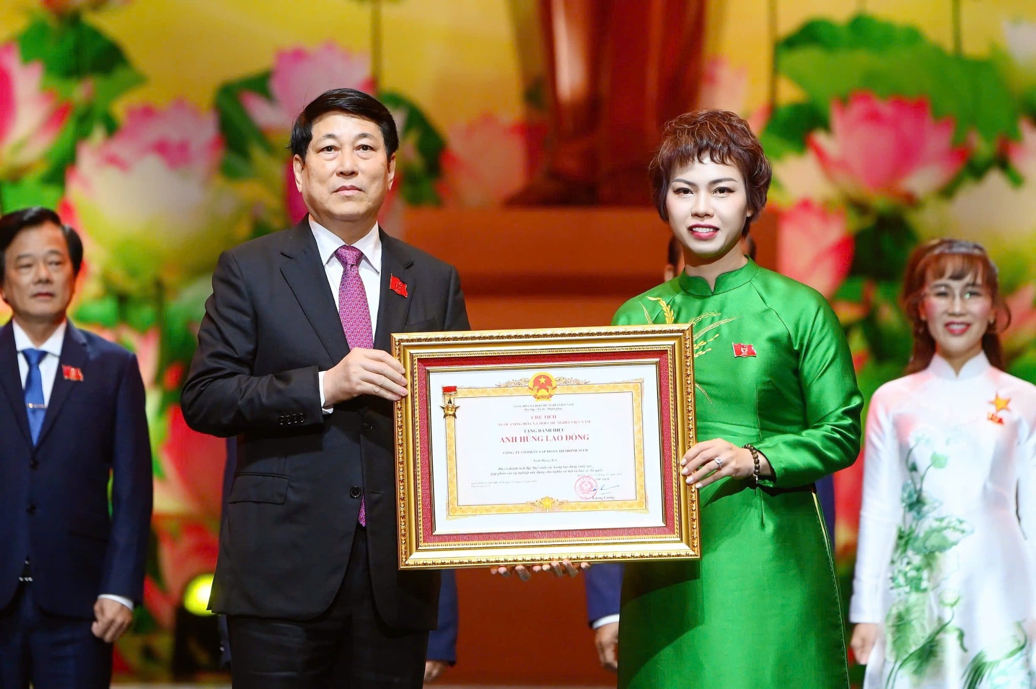 TẬP ĐOÀN THAIBINH SEED VINH DỰ ĐÓN NHẬN DANH HIỆU ANH HÙNG LAO ĐỘNG- KHẲNG ĐỊNH VỊ THẾ DOANH NGHIỆP HÀNG ĐẦU NGÀNH GIỐNG CÂY TRỒNG VIỆT NAM.