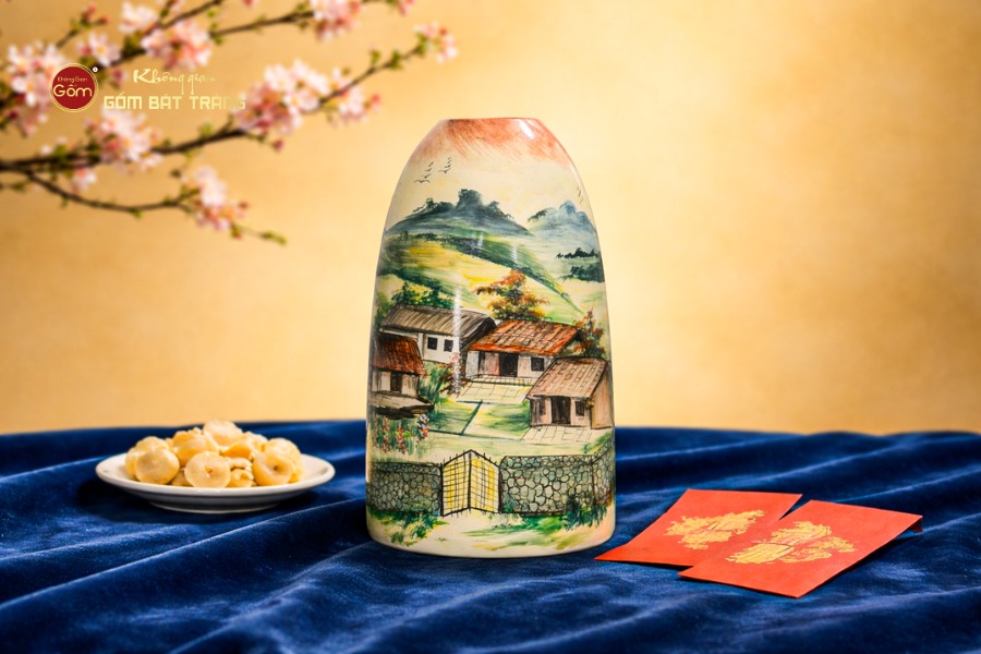 BÌNH HOA DÁNG CHUÔNG HỌA TIẾT LÀNG QUÊ