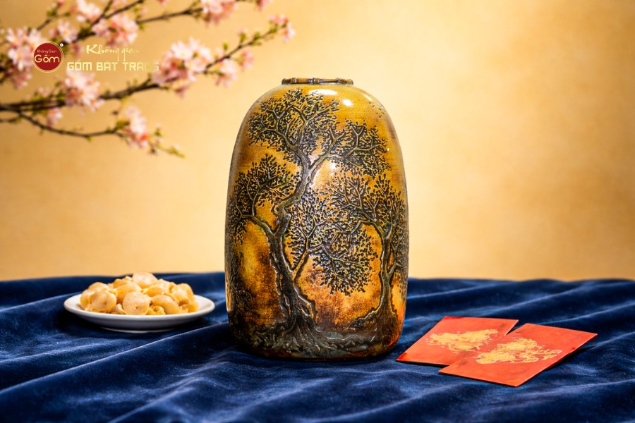 Bình&nbsp;Hoa Dáng Chuông&nbsp;Men Vàng Hổ Phách Đắp Nổi&nbsp;Cây Cổ Thụ