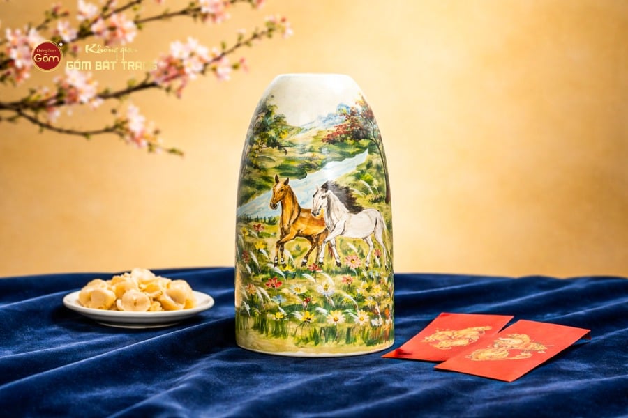 BÌNH HOA DÁNG CHUÔNG HOẠ&nbsp;TIẾT MÃ ĐÁO THÀNH CÔNG