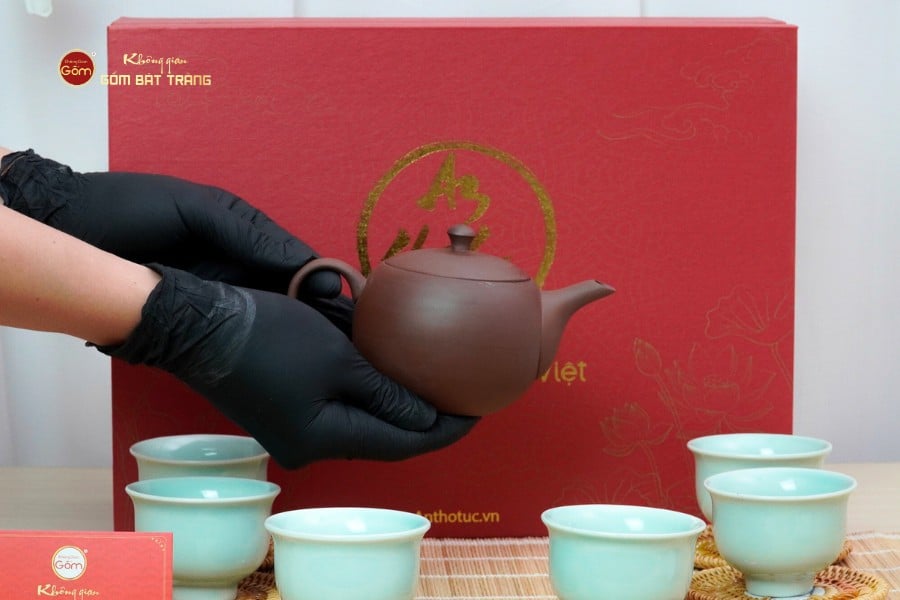 Bộ Ấm Chén An Thổ Túc Trăng To Dáng Mới (Chén Men Tro)