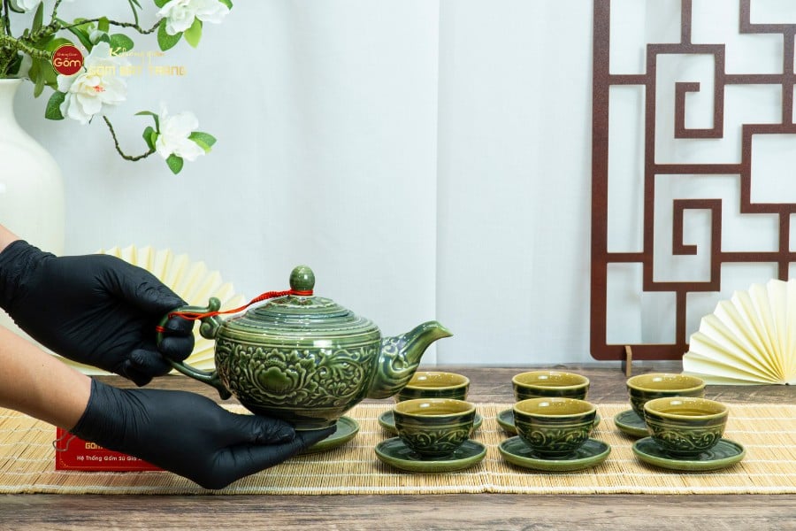 Bộ Ấm Chén Khắc Nổi Hoa Phù Dung