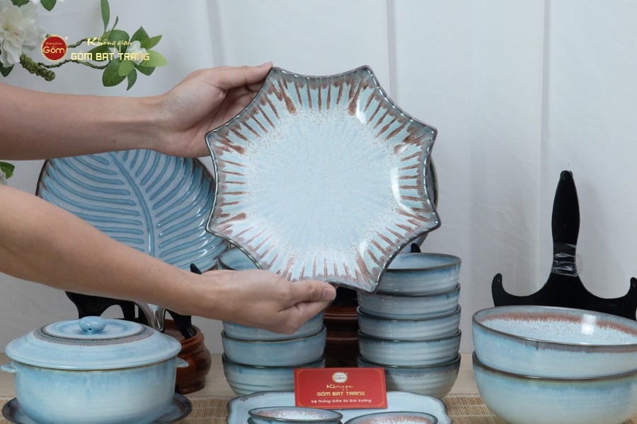 Bộ Bàn Ăn 10 Người (23 món) Men Biển Xanh Kim Sa