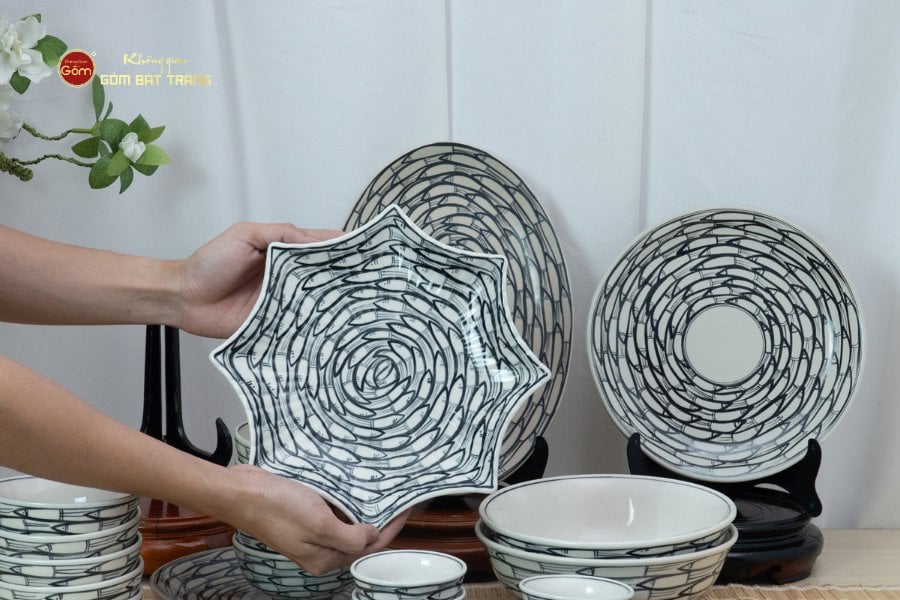Bộ Bàn Ăn 10 Người (22 món) Men Trắng Vẽ Cá Đàn
