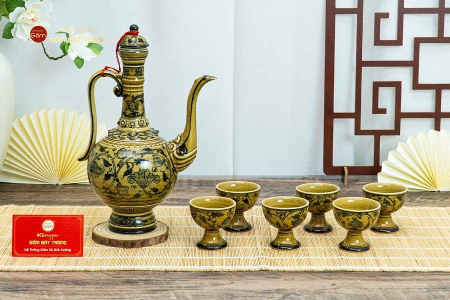 Bộ Bình Rượu Vẽ Tay Hoa Sen Dây