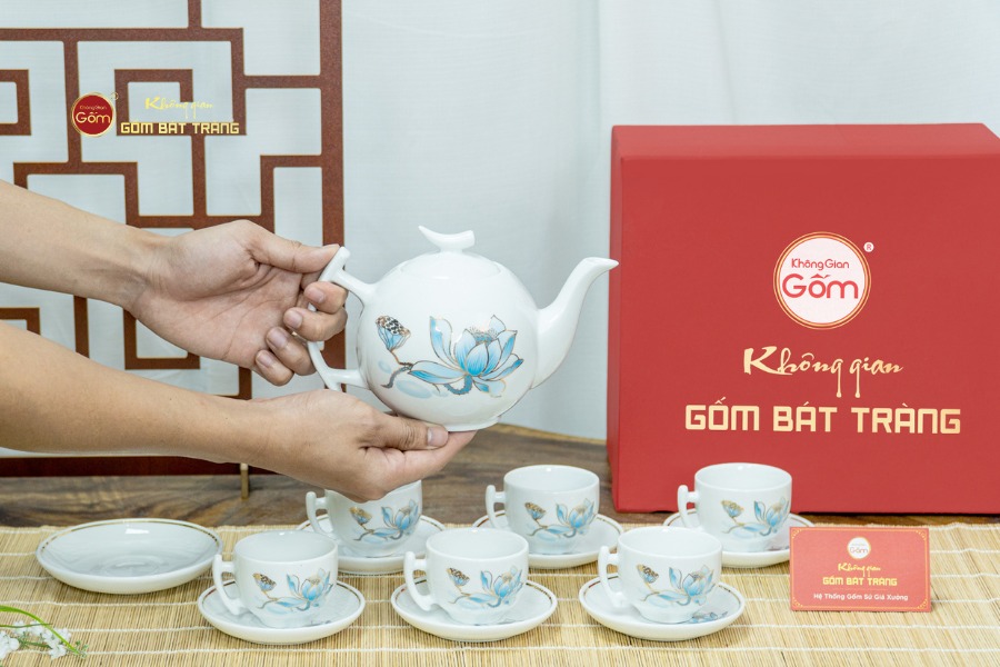 Bộ Trà Bưởi Cành Hoa Sen Xanh Vẽ Vàng