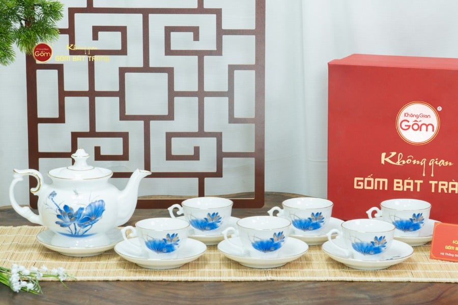 Bộ Trà Đài Các Sen Chuồn Kẻ Vàng