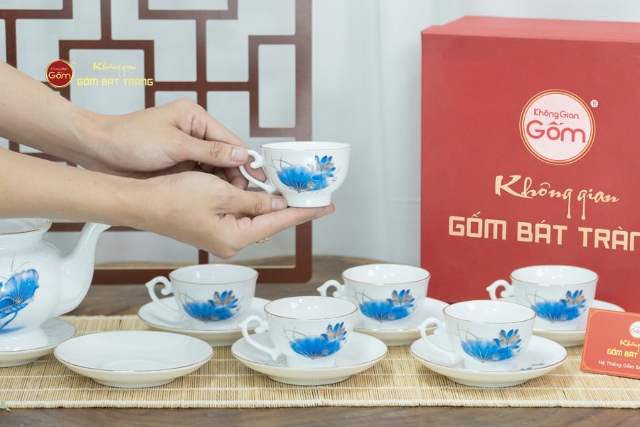 Bộ Trà Đài Các Sen Chuồn Kẻ Vàng