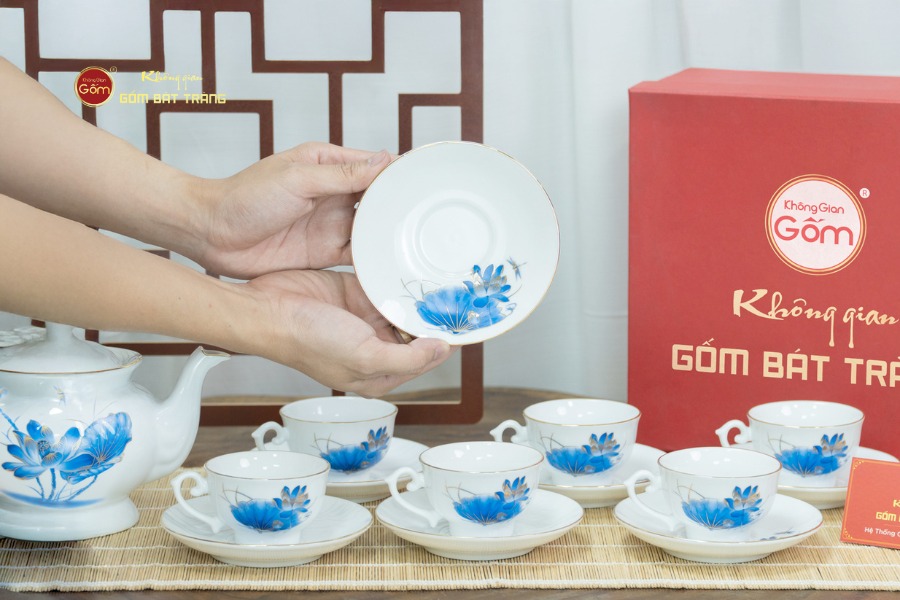 Bộ Trà Đài Các Sen Chuồn Kẻ Vàng