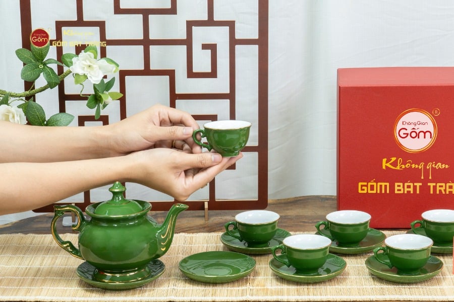 Bộ Trà Men Lục Đài Các Kẻ Vàng