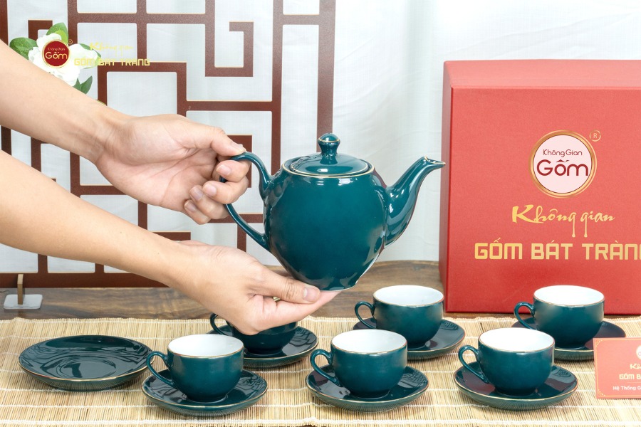 Bộ Trà Men Xanh Lam Dáng Minh Long Kẻ Vàng