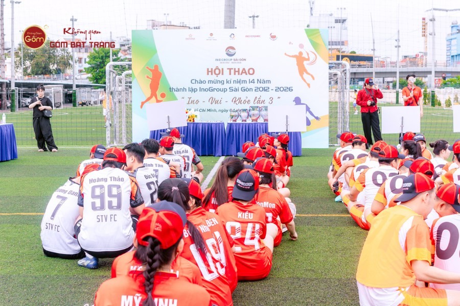 Các đội tập trung trước giờ thi đấu