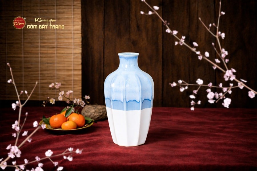 LỌ HOA DÁNG CHAI MEN HOẢ BIẾN