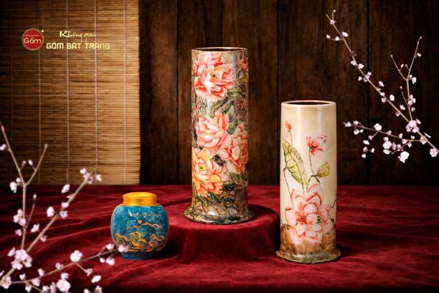 LỌ HOA DÁNG ỐNG VẼ HOA