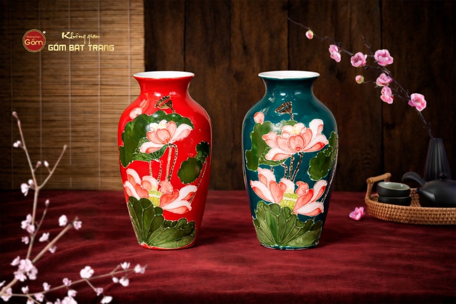 Lọ Hoa Men Màu Đắp Nổi Hoa Sen