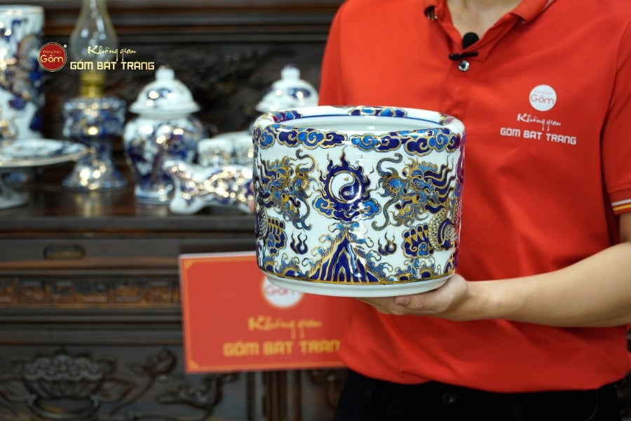 [Set Cơ Bản] Bộ Đồ Thờ Bác Hồ Men Lam Nổi Vẽ Vàng (10 món)