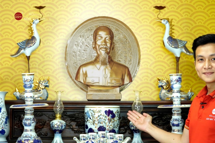 [Set Cao Cấp] Bộ Đồ Thờ Bác Hồ Men Lam Vẽ Vàng (16 món)
