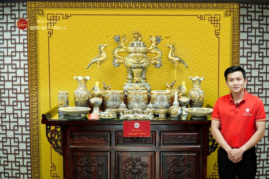[Set Cao Cấp] Bộ Đồ Thờ Gia Tiên Men Rạn Vẽ Vàng (17 món)